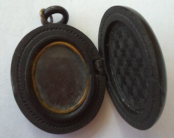 Antique Victorian Vulcanite Photo Locket