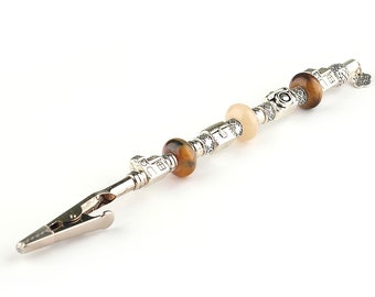 Bracelet helper tool, Bracelet buddy, Bracelet assistant, Bracelet fastener, Bracelet accessory, Bracelet holder, Agate bracelet helper