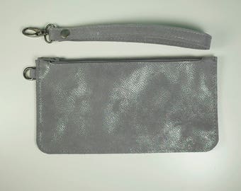 MAISI - Small clutch in shiny silver leather 21 x 11 cm