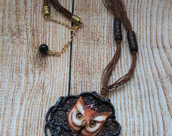 Beautiful necklace with an Owl and natural labradorite