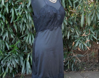 Vintage Van Raalte Slip, Wiggle Slip, BLACK LACE Van Raalte Slip, 34 bust