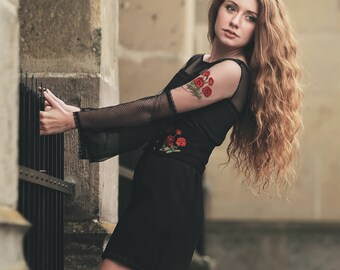 Black embroidery poppies dress with corset belt