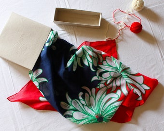 Vintage Scarf with floral decoration