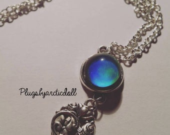 Color changing necklace & silver fish