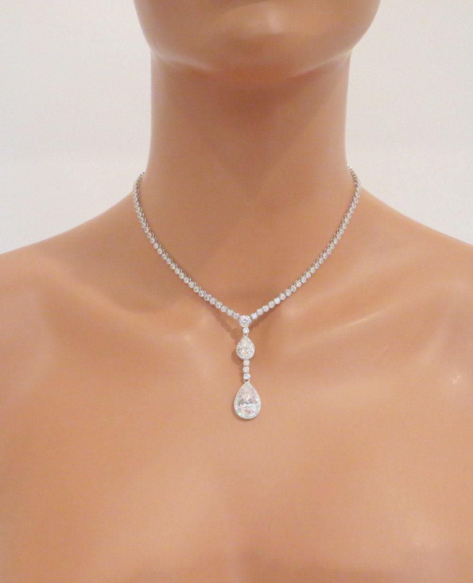 Teardrop Bridal necklace Crystal Bridal earrings Wedding