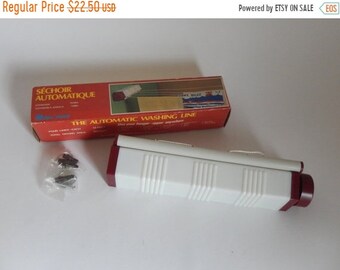 Sale - Vintage 1970's Unused Expandable Automatic Washing / Drying Line in Box