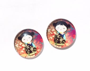 set of 2 Chinese pattern glass cabochon