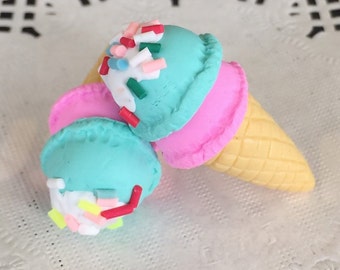 1pcs.15x31mm.Miniature Cabochon Icecream,Miniature Icecream,Cabochon,Polymer Clay,Miniature Sweet,Mobile Accessories,Icecream