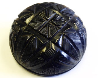 Large, antique, Victorian, Whitby jet, mourning brooch.