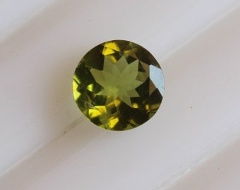 Natural 9.9 mm Round Green Peridot Faceted High Quality Gemstones-AAA Peridot 2.90ct
