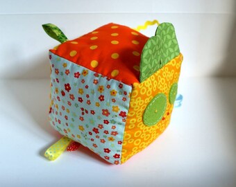 Motor skills and baby play cube