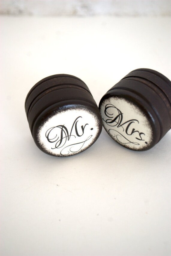 Mr & Mrs Set 0f 2 Wedding Ring Box Customize