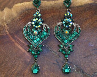 emerald green rhinestone long earrings, emerald green pageant chandelier earrings, emerald prom earrings, clip on emerald green earrings