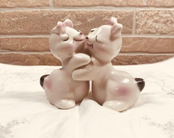 1940s Ruth Van Tellingen Bendel Bunny Hug Salt and Pepper Shakers