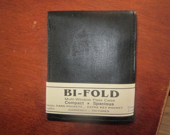 bi-fold walletul Multi-Window Pass case