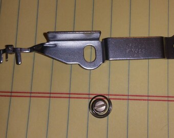 Singer sewing machine needle threader 163704 for 600 & 700 series