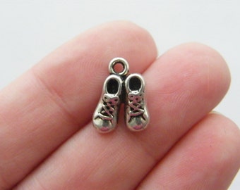 8 Running shoe charms antique silver tone CA240