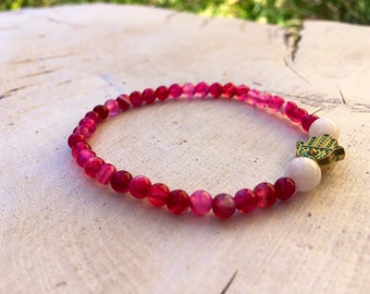 Bracelet in pink agate and pearl.