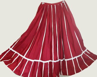Very loose-fitting civil war crinoline skirt (US civil war)