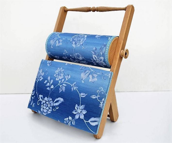 Bobbin Lace Making Pillow BoxFoldingWhite and Blue Flower