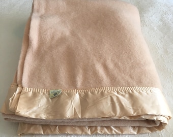Blush VIRGIN WOOL BLANKET