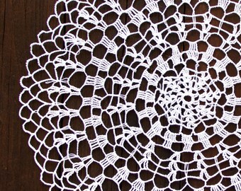 White Crochet Vintage Doily Lace doily centerpiece