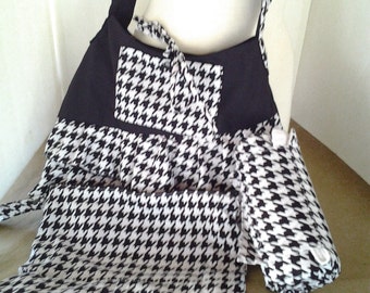 Diaper Bag /Purse with Changing Pad and Wet Bag