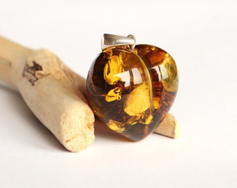 Heart shape amber pendant natural Baltic amber jewellery big amber heart pendant green amber amber jewelry love gemstone pendant 6.8 g.