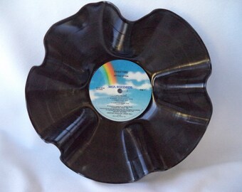 1981 SPYRO GYRA Freetime Vinyl Record Bowl. RePurposed Vinyl Record. Record Bowl. Music Room Decor. Spyro Gyra Fan Gift. Spyro Gyra Album