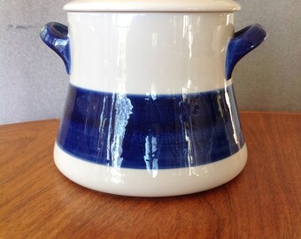 Rorstrand Koka soup/bean pot by Hertha Bengtson - Swedish mid century