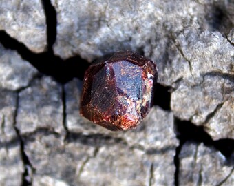 Natural Raw Garnet, Birthstone Rough Garnet, Dark Red Garnet, Stone of Love, January, Healing Crystal, Spessartine Garnet, Fire Element