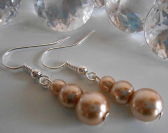 Trio of beige pearls wedding earrings