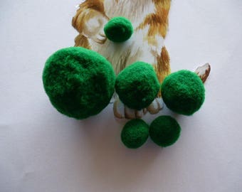 6 PomPoms varying sizes of green for decorating and crafting