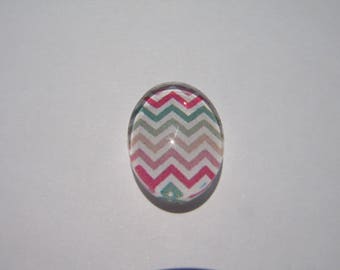 Cabochon 18 X 13 mm oval with a geometric image