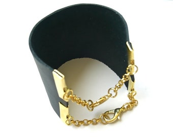 Midtown Cuff. FAST Shipping w/Tracking for US Buyers. Cuff will arrive in Gift Box w/ Ribbon. The PERFECT Gift.