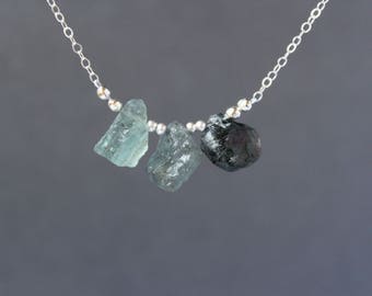 Raw Moss Aquamarine Necklace, Aquamarine Rough Necklace, Gemstone Bar Necklace, Aquamarine Choker, Ombre Aquamarine, March Birthstone