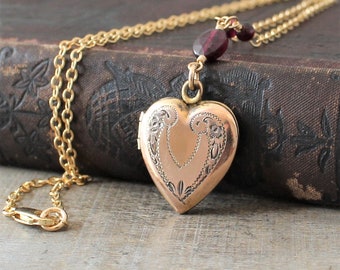 Gold Heart Locket, Gold Locket Necklace, Vintage Locket Pendant, Garnet Necklace, January Birthstone Locket, Gold Photo Locket, Push Present