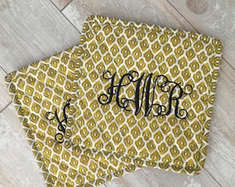 Vintage Gold Monogrammed Potholder Set - Set of 2 - Hot Pads - Pot Pads - Bridal Gift - Shower Gift - Birthday Gift - Hostess Gift