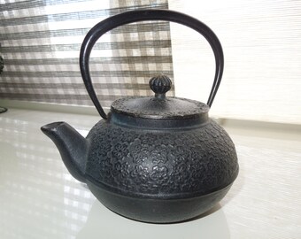 Japanese original antique iron tea pot 5"x6"x6.5h