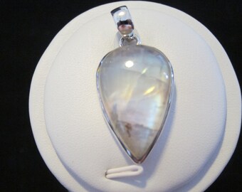 Rainbow Moonstone Sterling Silver Pendant (125)