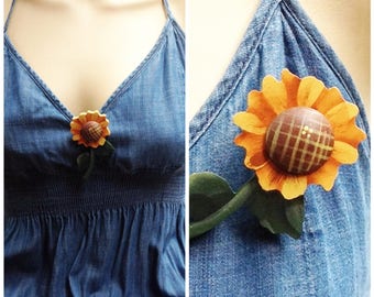 WOODEN SUNFLOWER,BROTCH/Pin / Hand painted /carved