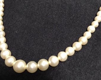 Graduated Pearl Necklace - Costume