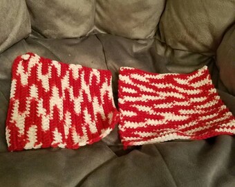 Red and white crochet cotton dishcloths