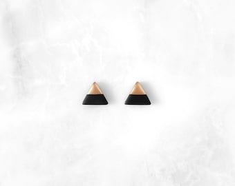 BLACK & ROSE GOLD Dipped Triangle Stud Earrings / Simple Everyday Modern Studs,gold dipped earrings,gift idea,dipped jewelry by Amoorella
