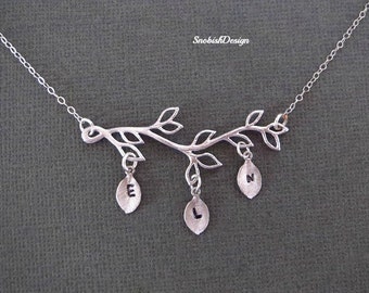 Family Tree Necklace, Personalized Gift for Mom, Custom Necklace, Mothers Necklace, Initial Necklace, Grandmother Necklace, Tree necklace