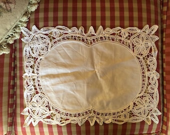 Country Chic Battenburg lace set of four placemats