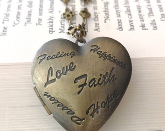 Heart Locket Necklace, Sweetheart Jewelry, Vintage Locket, Anniversary Gift, Heart Pendant, Photo Locket, gift for bridesmaid