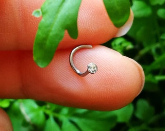 piercing de nez en titane anneau silver stude sterling narine stud vis nez corps /piercing goujon 2mm /argent /Bague de nez