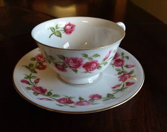 Vintage SC Japan Garland pattern footed tea cup and saucer set - Mint!