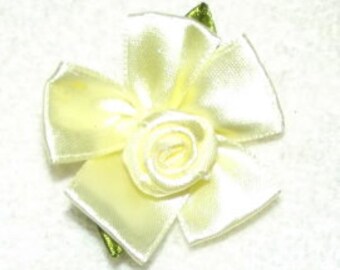 large 2" ribbon roses appliques daisy like flowers